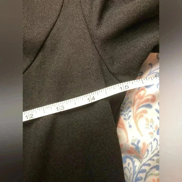 💃🏻🔥Black Lace accent Jumpsuit💃🏻🔥 - Picture 10 of 13